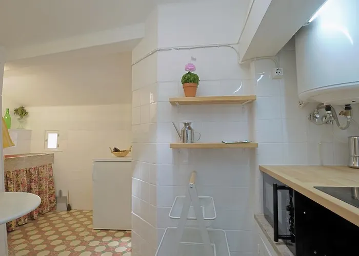 Local In Alfama! Deolinda Home, Amazing View Holiday home *