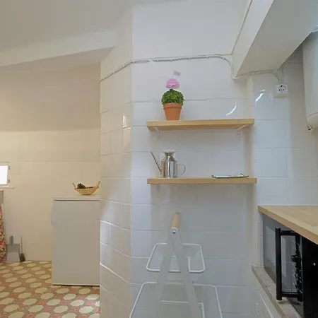 Local In Alfama! Deolinda Home, Amazing View Ferienhaus *